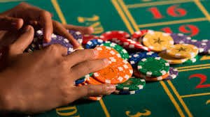 Contoh tabel hadiah dengan kolom hasil, odds, dan pembayaran maksimal